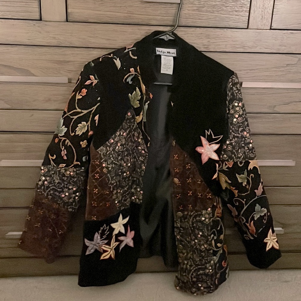 Embroidered coat